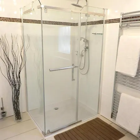 Idylle Mit Ueberdachter Terrasse Appartement Hunfelden