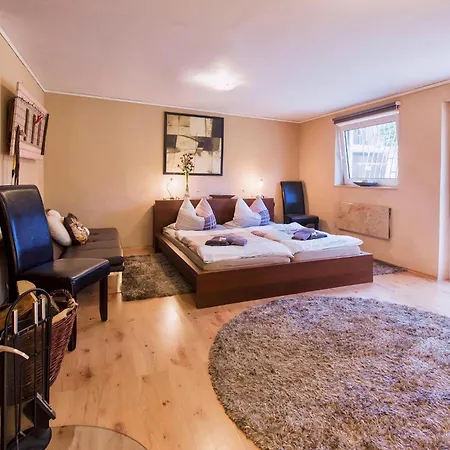 Idylle Mit Ueberdachter Terrasse Appartement Hunfelden